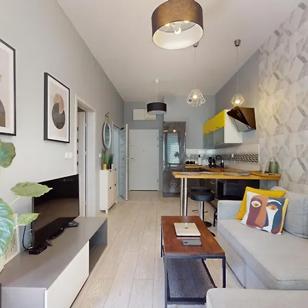 Prince Witold Near The Market Square 43 Ksiecia Witolda Street