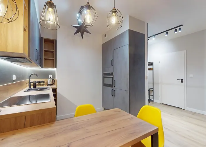 Prince Witold Near The Market Square 43 Ksiecia Witolda Street