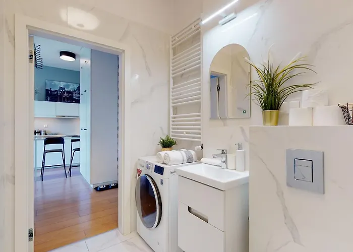 Prince Witold Near The Market Square 43 Ksiecia Witolda Street