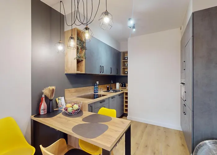 Prince Witold Near The Market Square 43 Ksiecia Witolda Street Wrocław