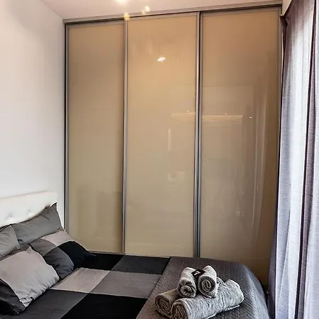 Prince Witold Near The Market Square 43 Ksiecia Witolda Street