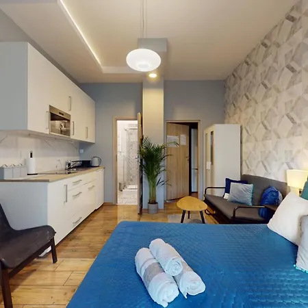 מלון דירות Prince Witold Near The Market Square 43 Ksiecia Witolda Street 3*