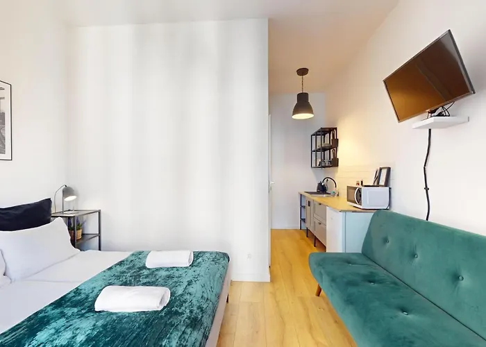 Prince Witold Near The Market Square 43 Ksiecia Witolda Street